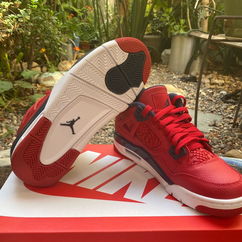 Jordan 4 FIBA